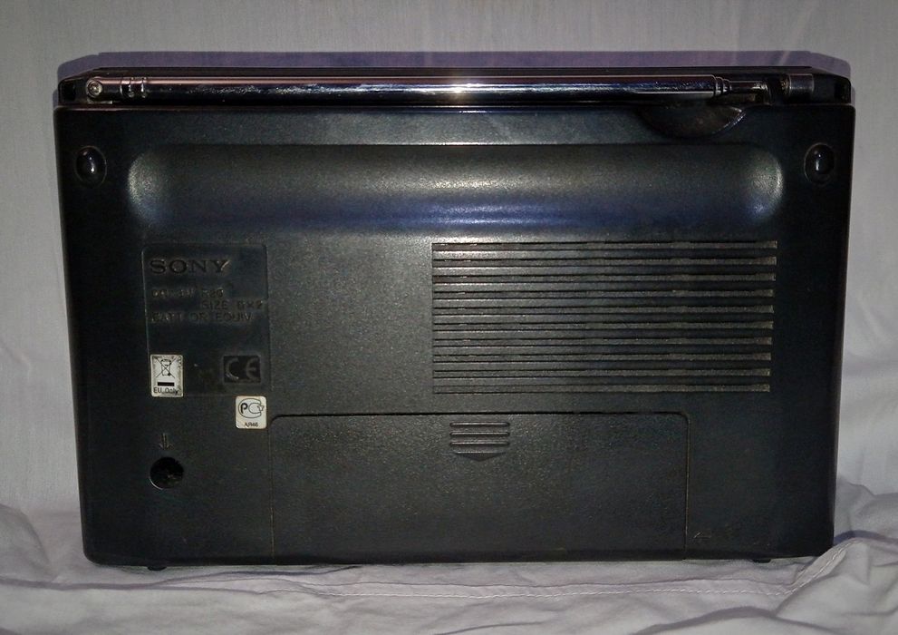 Рідкісний радіоприймач SONY 2BAND RADIO ICF-18