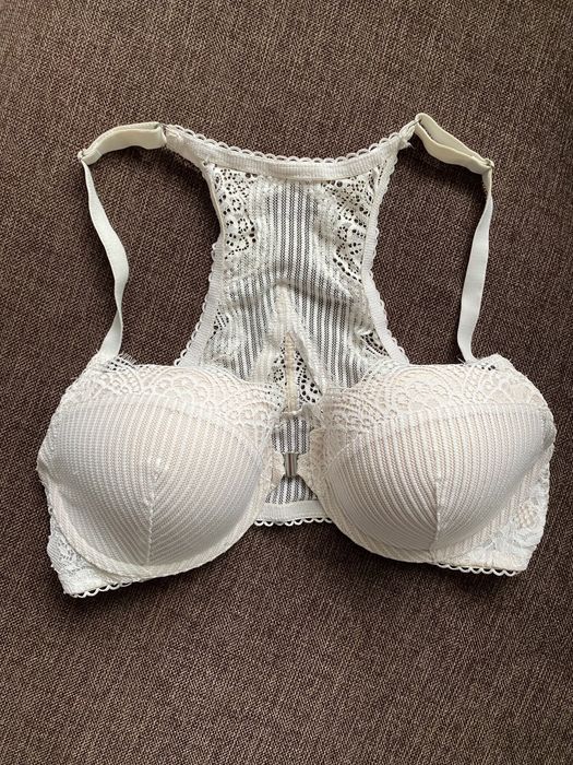 Лифчик (бюстгальтер) Victoria's Secret размер 75 D