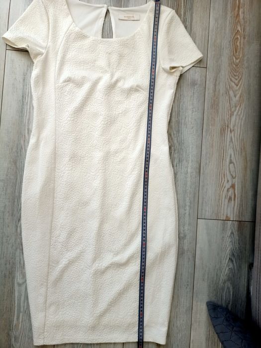 Sukienka Reserved L