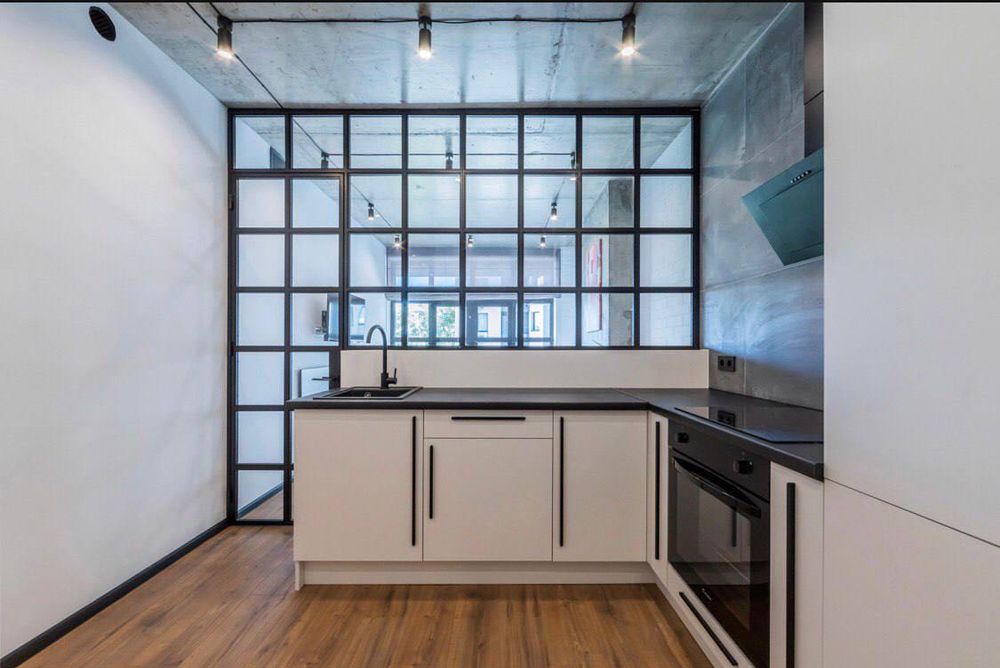 Дизайнерська  ЖК ! 044" , Кирилівська 37А. .метро Поштова Площа