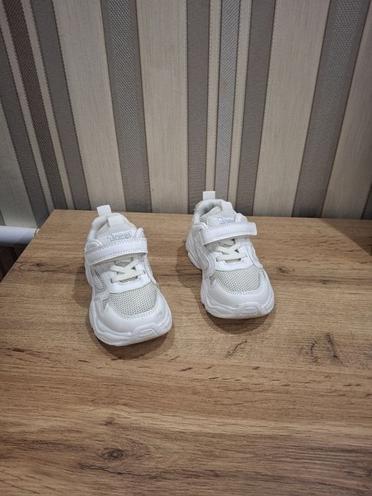 Дитячі кросівки apawwa