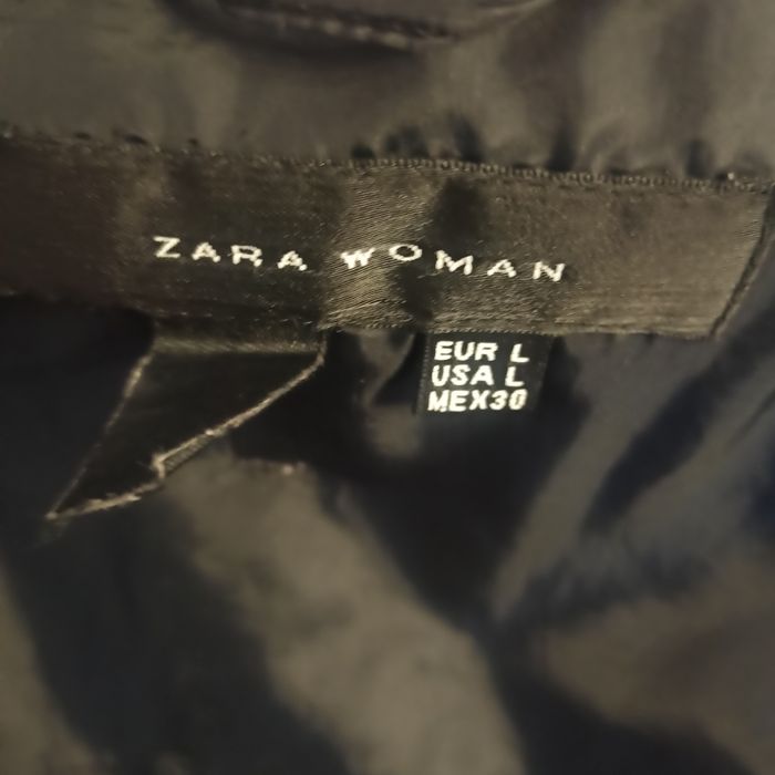 Czarna kurtka Zara z kapturem rozmiar L