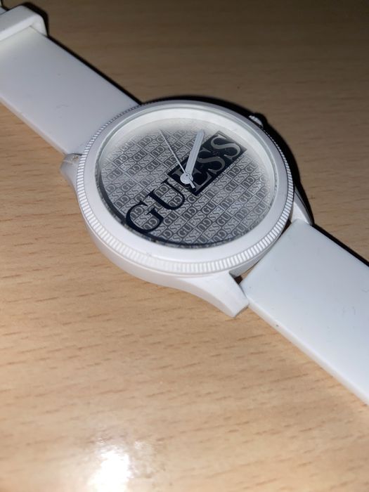 Relógio Guess com caixa