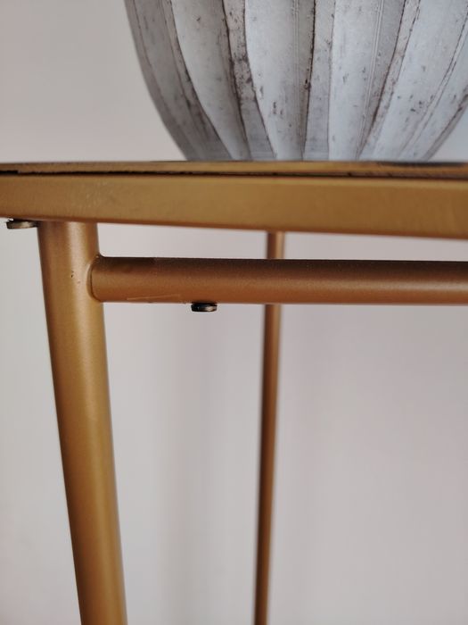 Consola de metal e vidro temperado