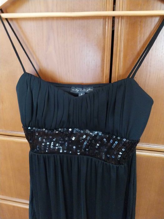 Vestido preto City Triangles, tamanho S, com lantejoulas