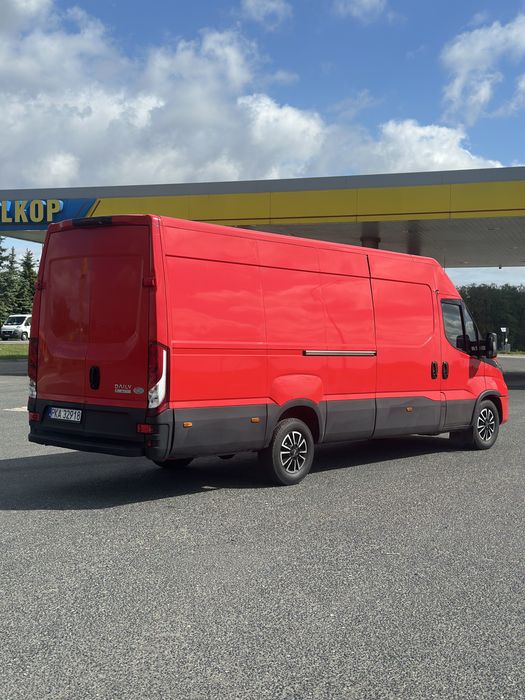 Iveco Daily 3.0 automat . Bogate wyposażenie