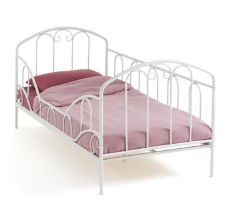 Vendo cama de criança em metal com estrado Aela