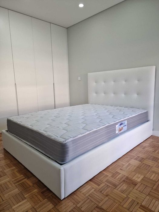 Camas de Casal Estofadas de Luxo 199€ Disp. em Várias Cores! 190x140m!