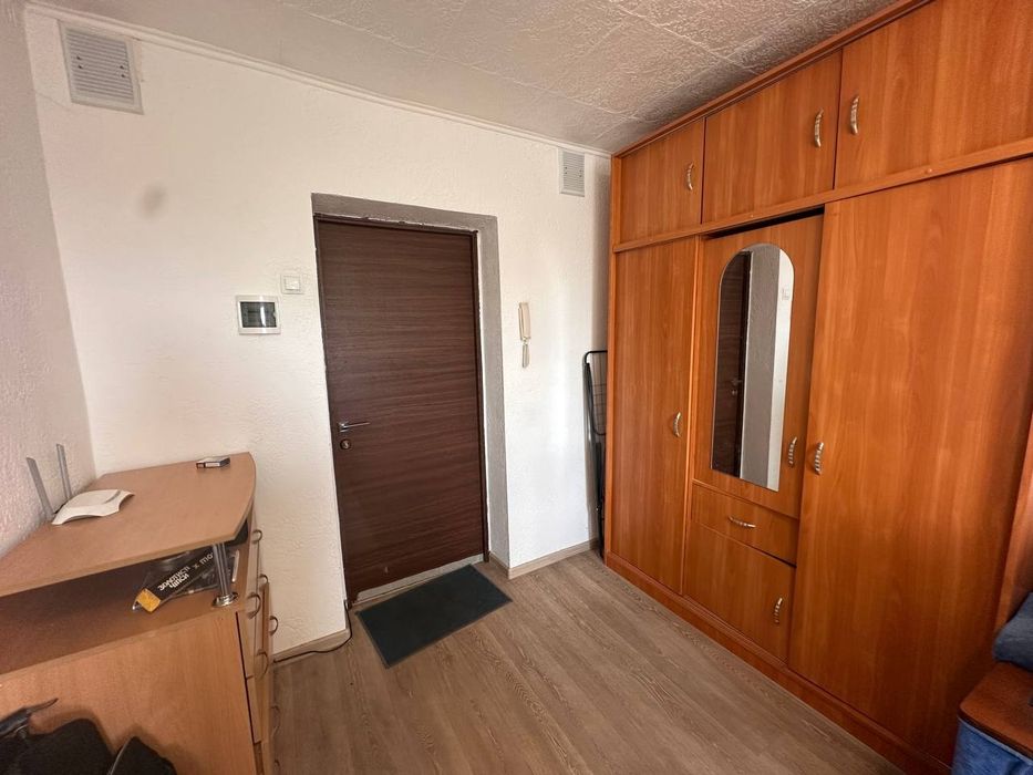 Продам кімнатну в гуртожитку