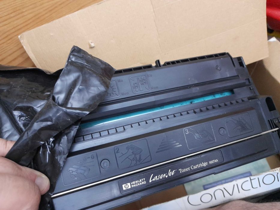 New Original HP Toners425767393422878721
