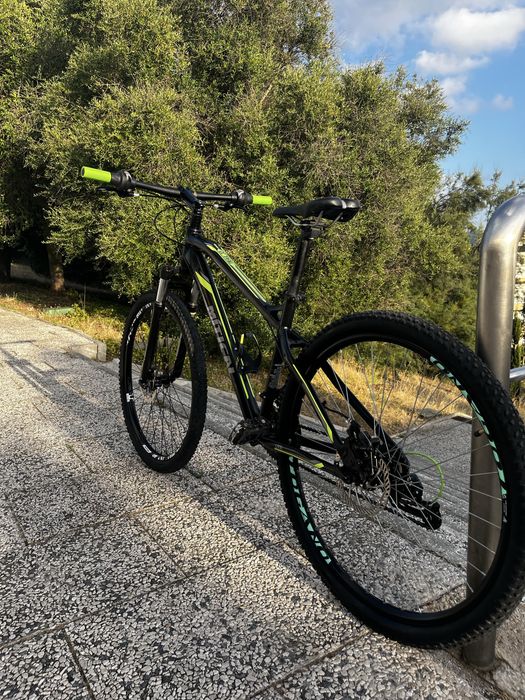 Bicicleta Mítical como nova; travao de disco/ roda 27,5