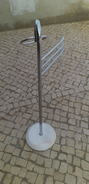 Bathroom Towel Rack443109477324564481