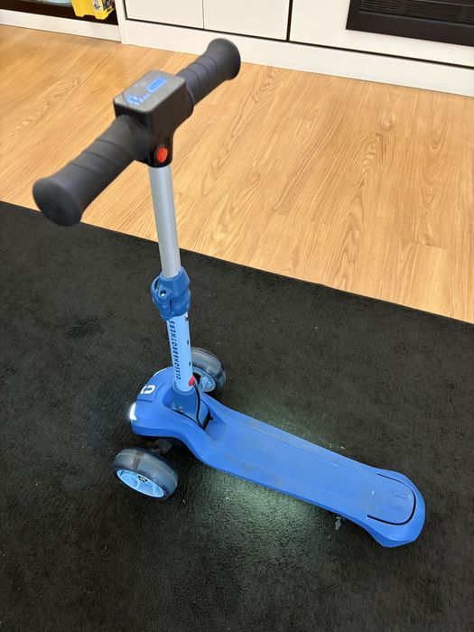 Trotinete elétrico infantil OLSSON Glide