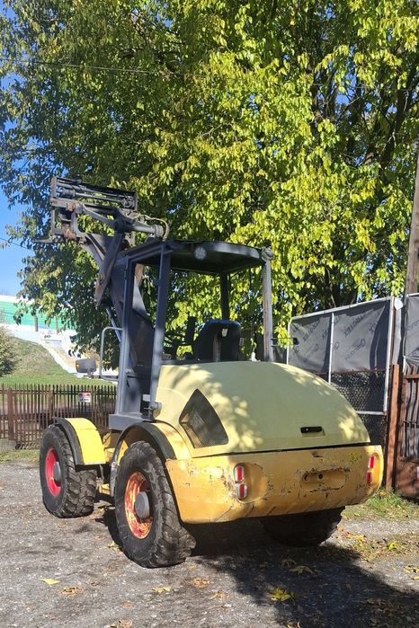Ladowarka new holland w70 rok 10 okazja transport