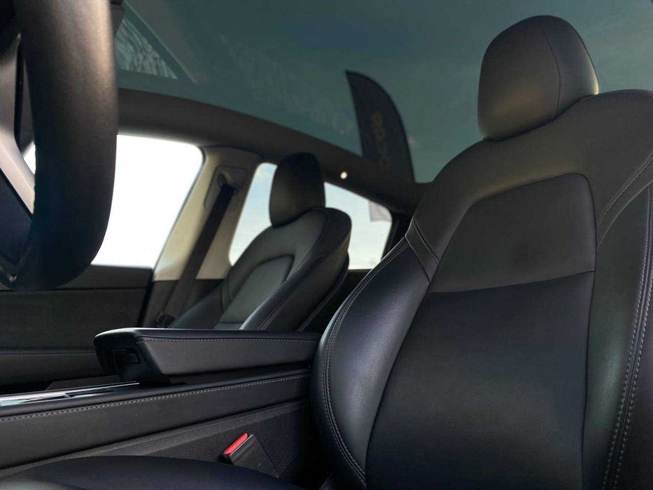 Tesla Model Y 2022 Performance