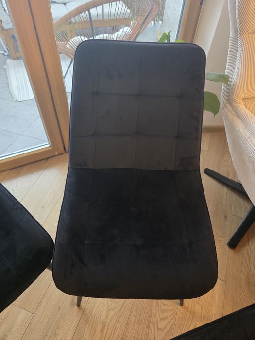 Komplet 4 krzeseł czarnych Mebel Elite