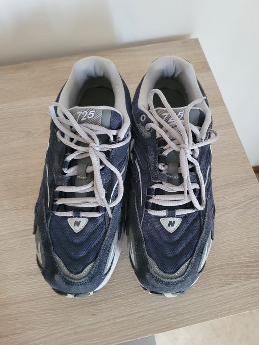 Sapatilhas new balance 725