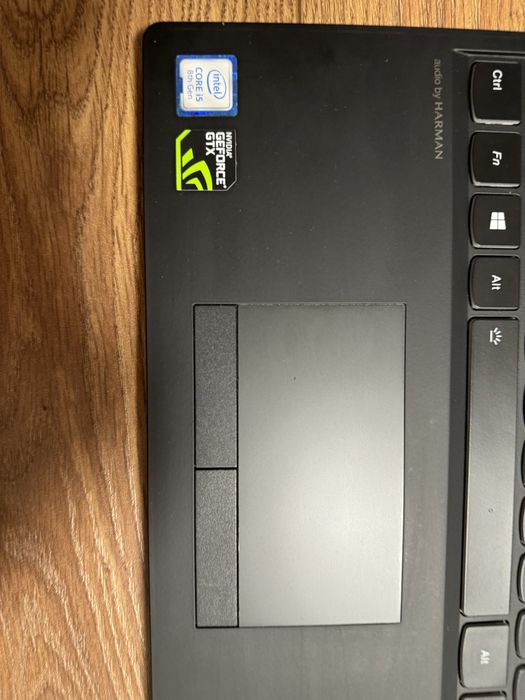 Lenovo Legion y530 GTX1050/24RAM/HDD1tb/i5-8300/60Hz