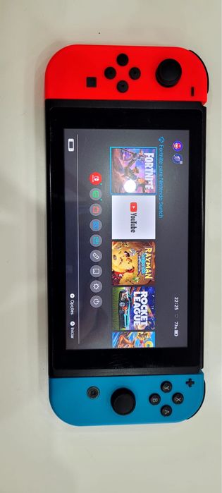 Nintendo Switch + Cartão microSD 128 GB + 2 Jogos