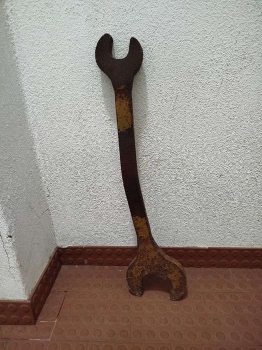 Ferramenta Antiga - Chave de Boca gigante