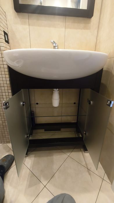 Zestaw mebli łazienkowych