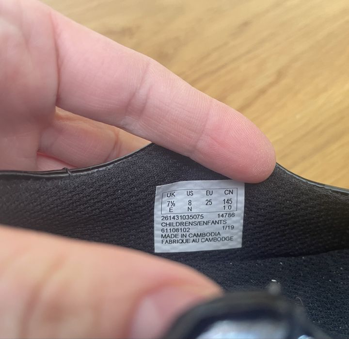 Туфлі clarks лакові