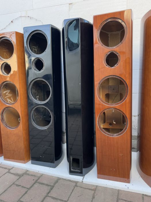 Obudowy do kolumn glosnikowych piano lakier