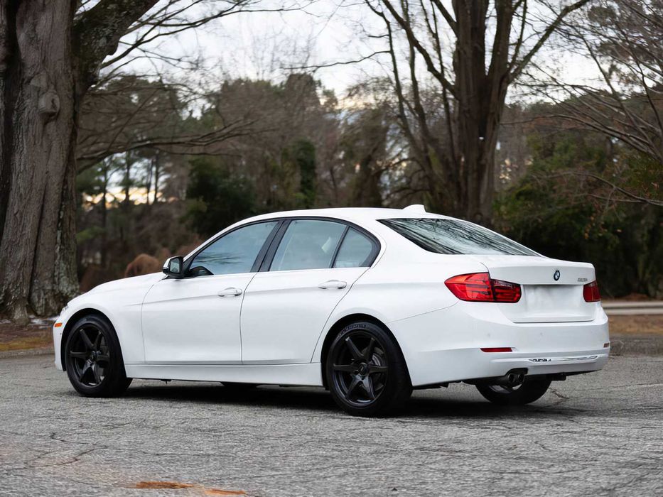 BMW 3 Series 328i      2015