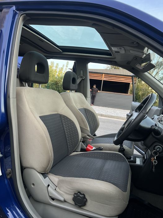 Продам Nissan X-trail 2.2 дизель,полный привод ,в очень хорошем состоянии
