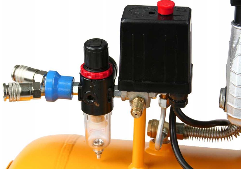 Kompresor 2 tłokowy sprężarka 100l OLEJOWY 2T
230 v 2 tłoki ODWADNIACZ