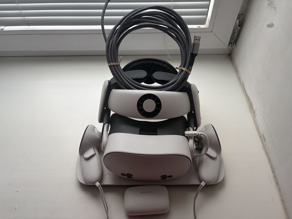 Meta Quest 3S + оголовье BoboVR M3 Pro + Док-станция (Полный комплект)