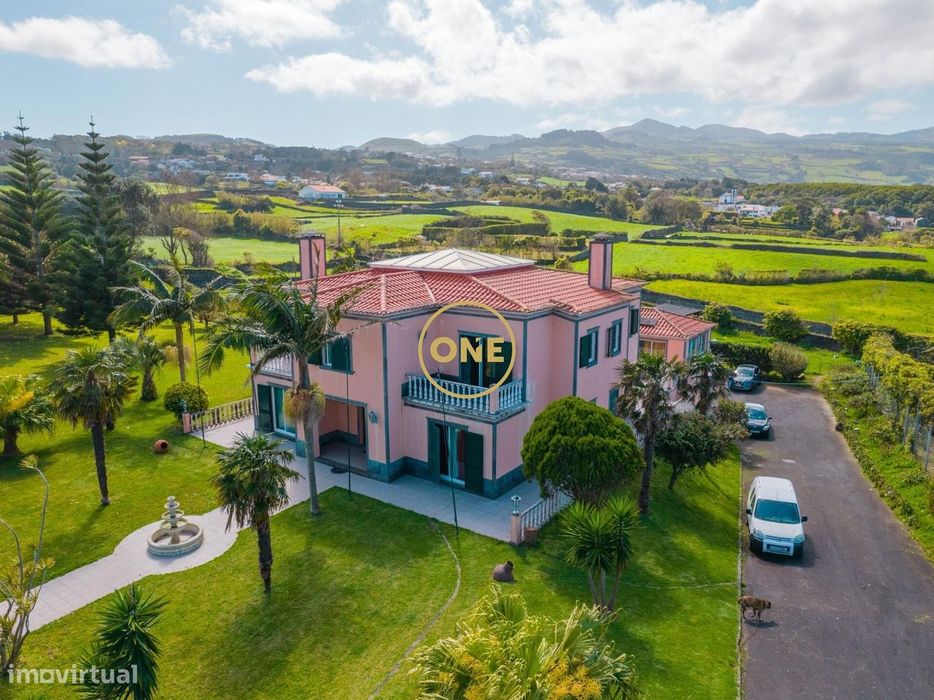 Moradia V5 Isolada Em Terreno Com 8.940M2