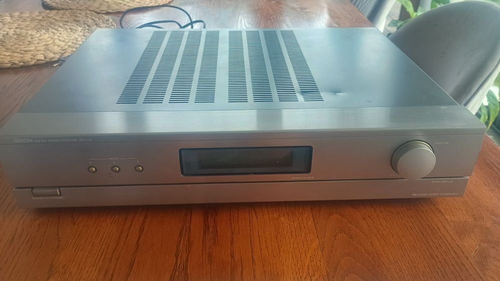Denon DRA -210 wzmacniacz amplituner