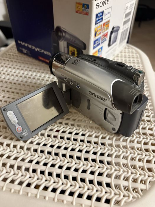Камера Sony DCR-HC36