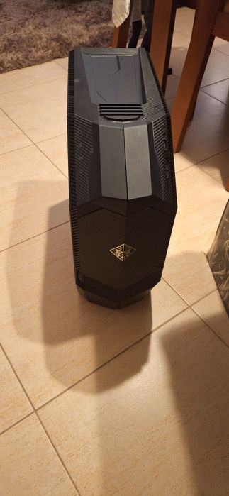 HP Omen Desktop 880-142np