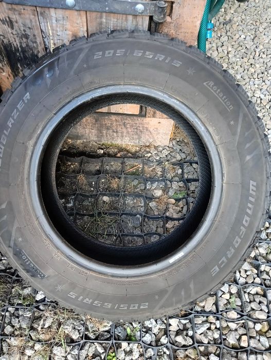 Sprzedam opony zimowe używane 205/65R15 2szt
