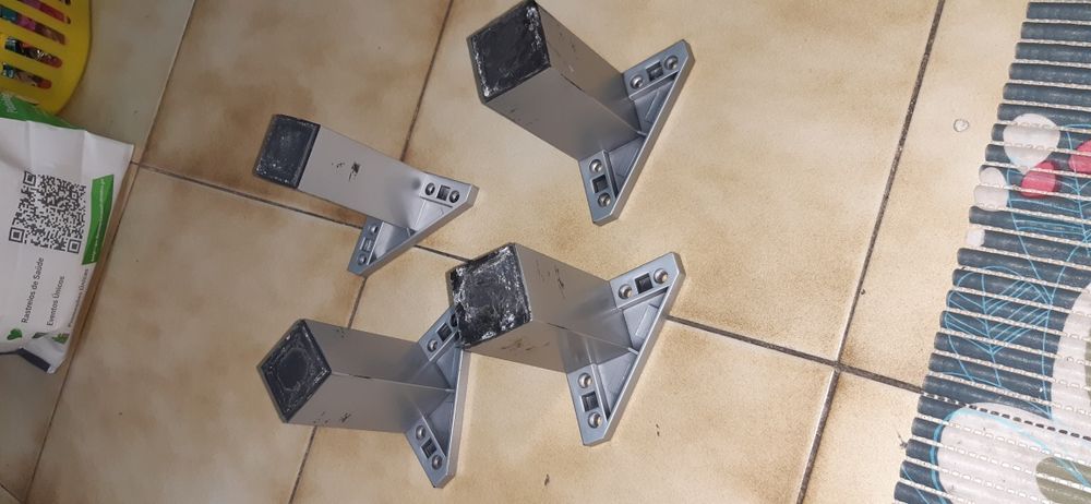 4 Pés para móveis