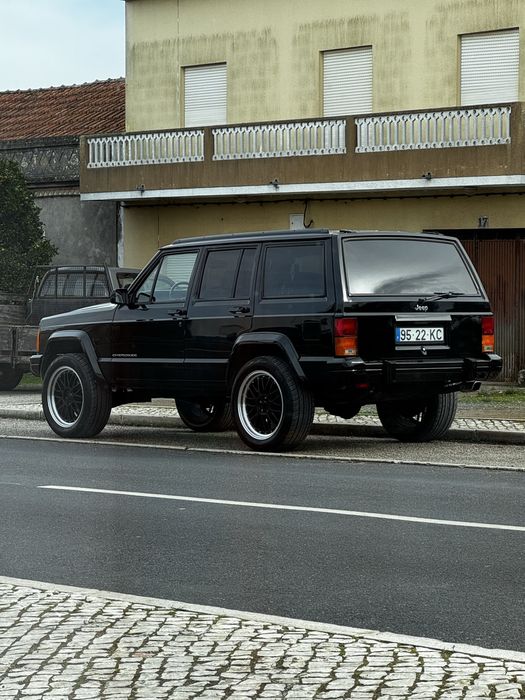 Jeep Cherokee XJ 4.0 Auto. + GPL
