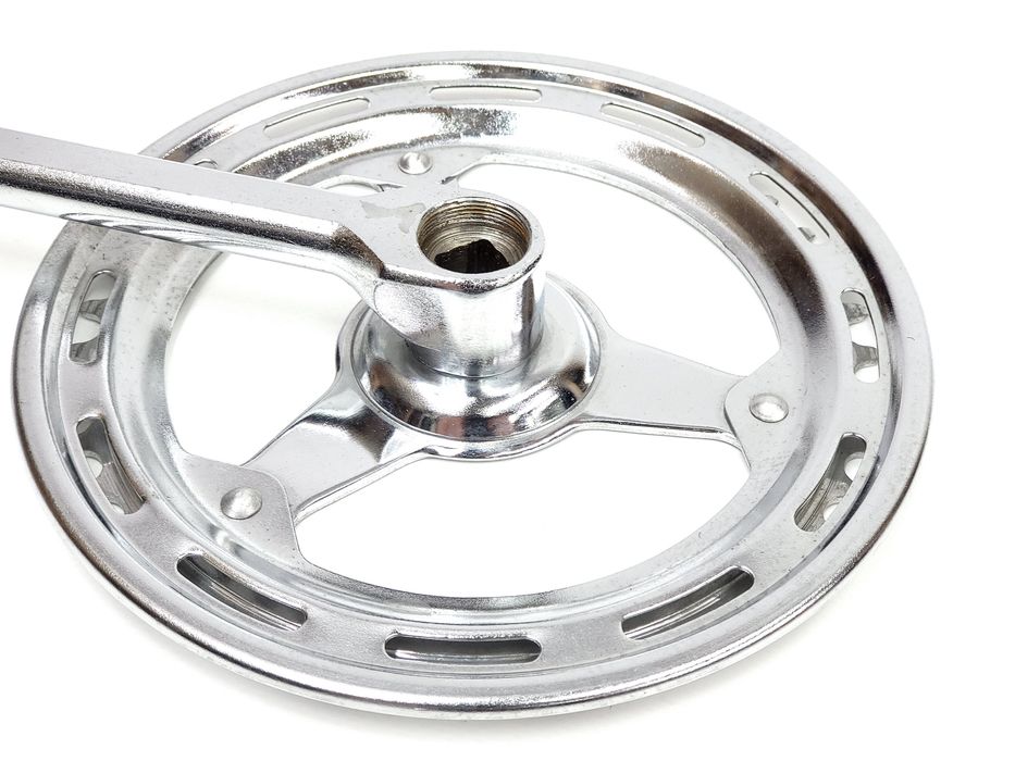 NOWA Korba prawa 40 zębów na kwadrat Romet Universal Tyler 16,3 cm PRL