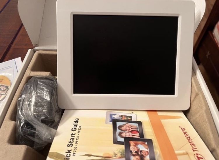 Фото рамка  Transcend по Wi-Fi