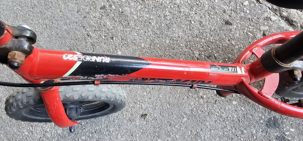 Bicicleta btwin vermelha