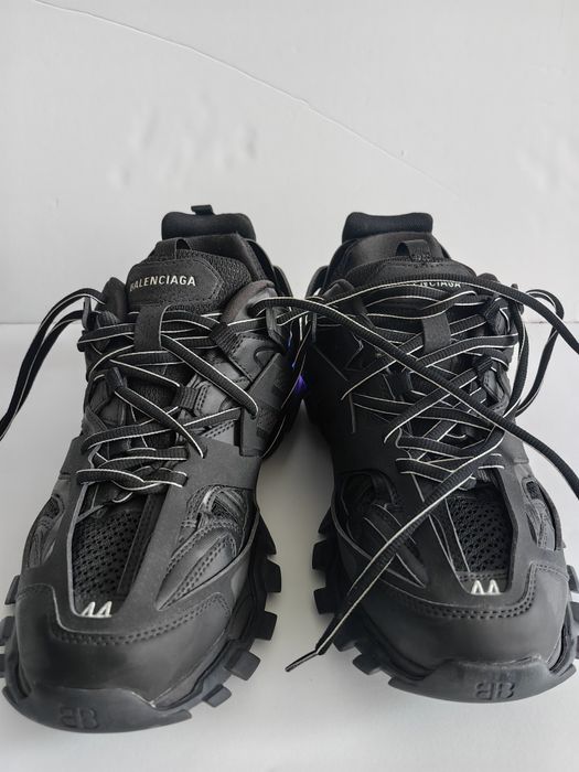 Balenciaga track led