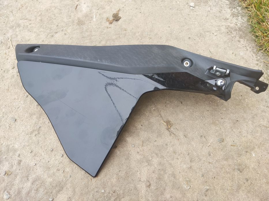 Yamaha R1M RN 32 wypełnienie lewe