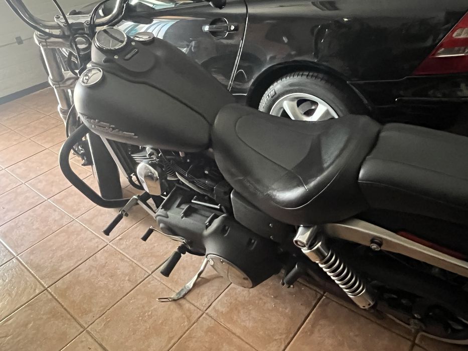 Harley dyna street bob