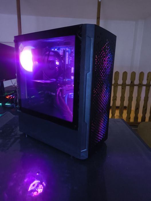 Budżetowy PC do gier / RX 470 / 16GB / SSD / CS2 Fortnite GTA V