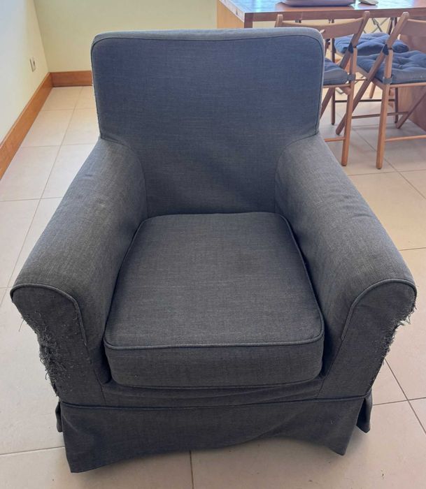 Sofá de 3 lugares + 2 Poltronas