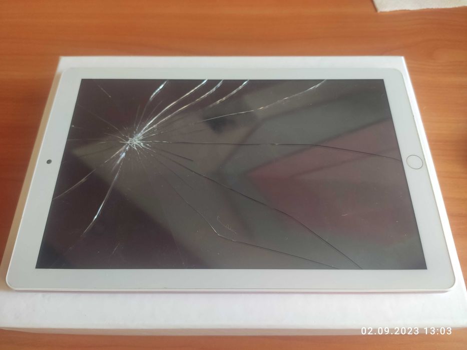 На запчасти или под восстановление Asus x pad 10