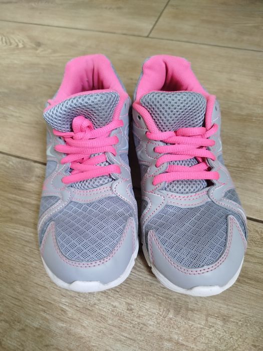 Buty sportowe , lekkie