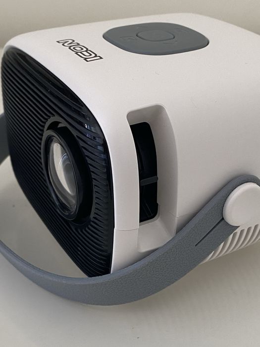 Mini-Projector Portátil (40 lumens Ansi)