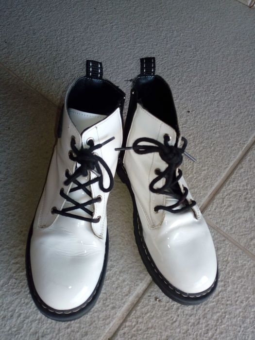 sapatilhas e botas menina